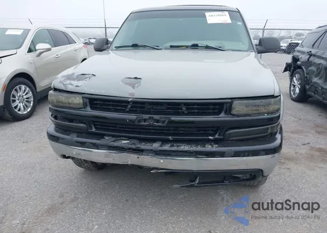 2002 Chevrolet Tahoe Ls z USA, uszkodzony, nr VIN 1GNEC13Z52R265435